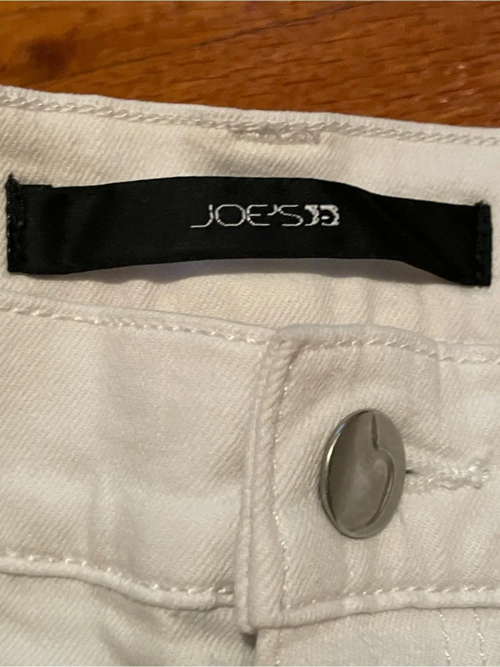 Joe’s Jeans White Woman’s Casual Shorts Size 27